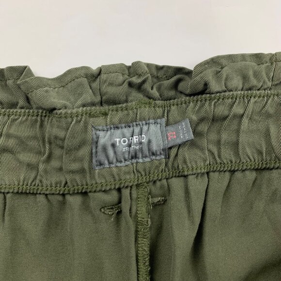 Torrid Dark Olive Tencel Belted Wide Leg Capri Pant 22 - Picture 4 of 8